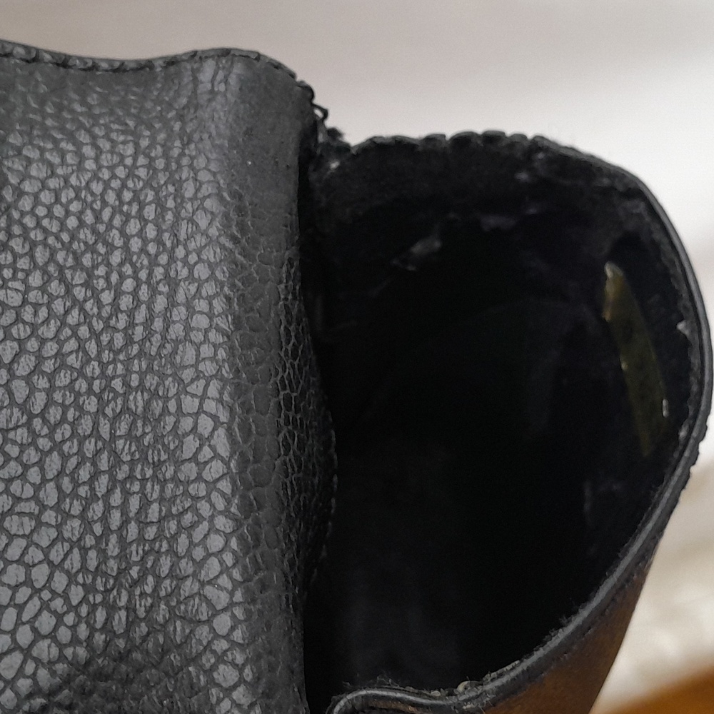 Chanel Caviar Leather Accessory Pouch (authentic vintage) - Picture 6 of 12